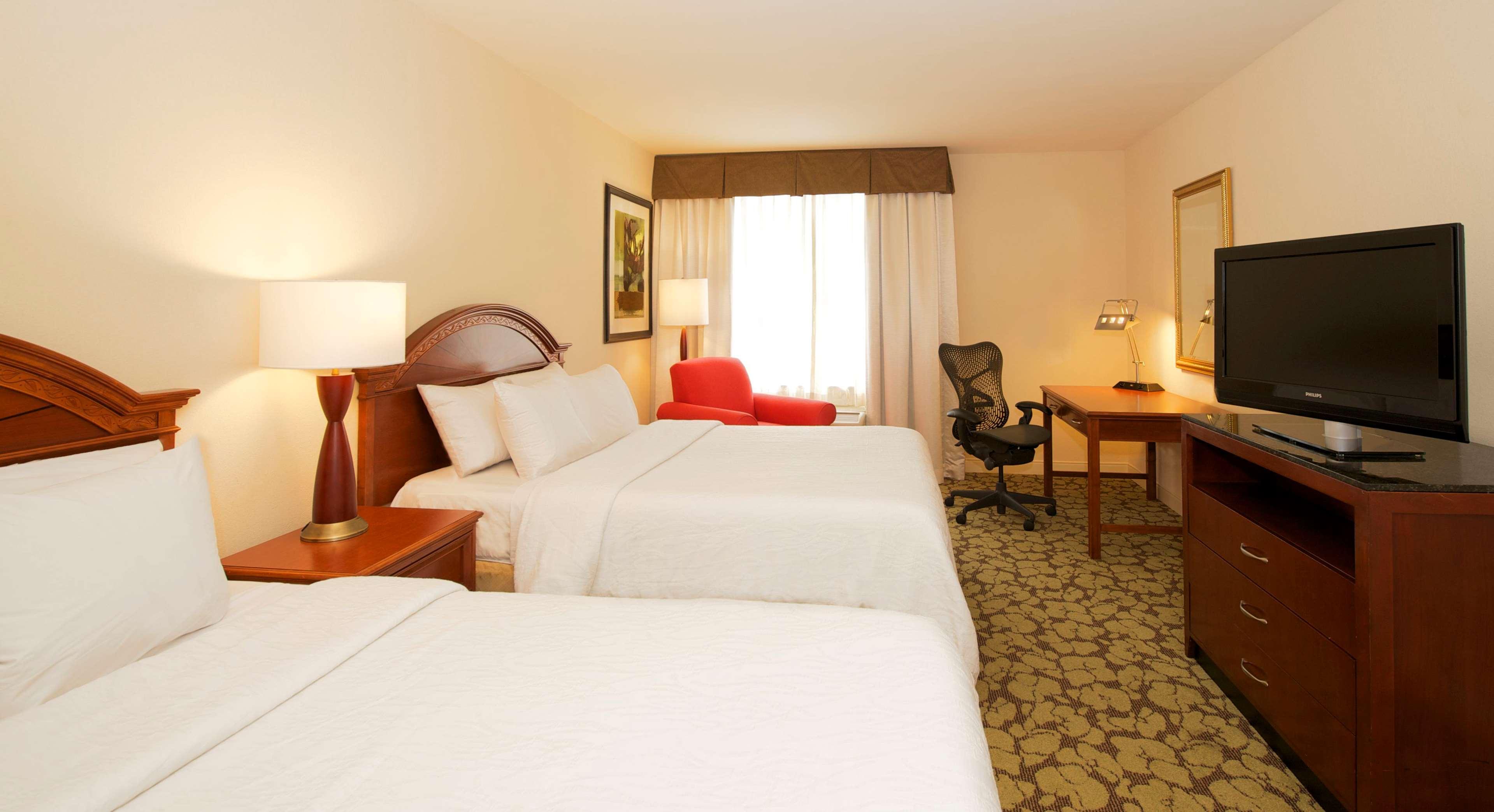 Hilton Garden Inn Virginia Beach Town Center Eksteriør billede