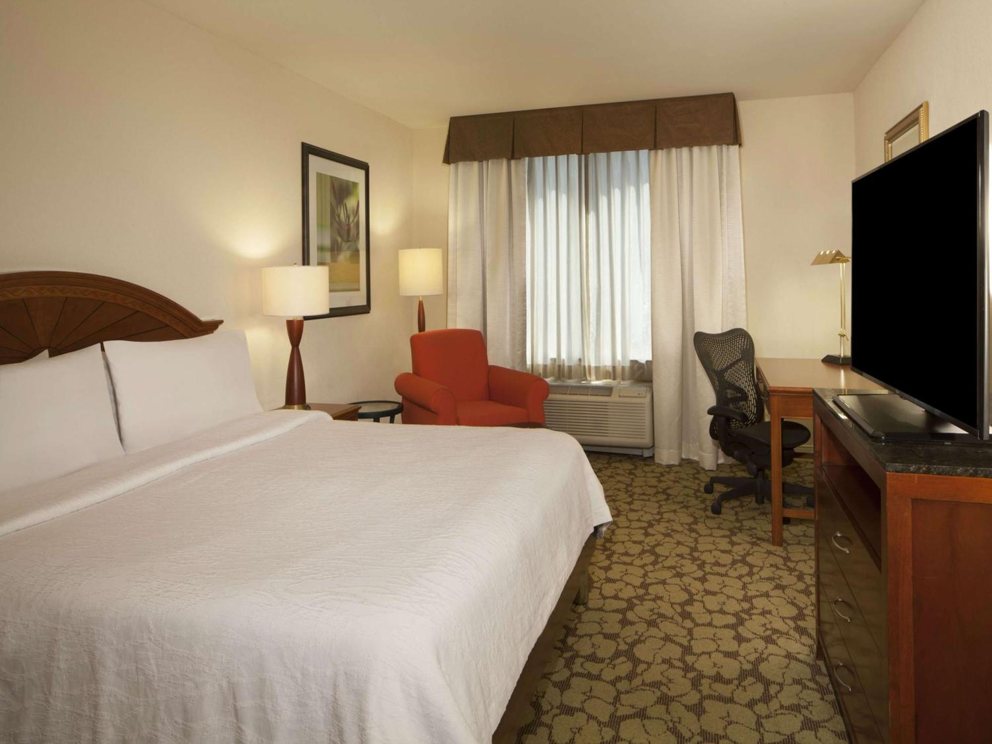 Hilton Garden Inn Virginia Beach Town Center Eksteriør billede