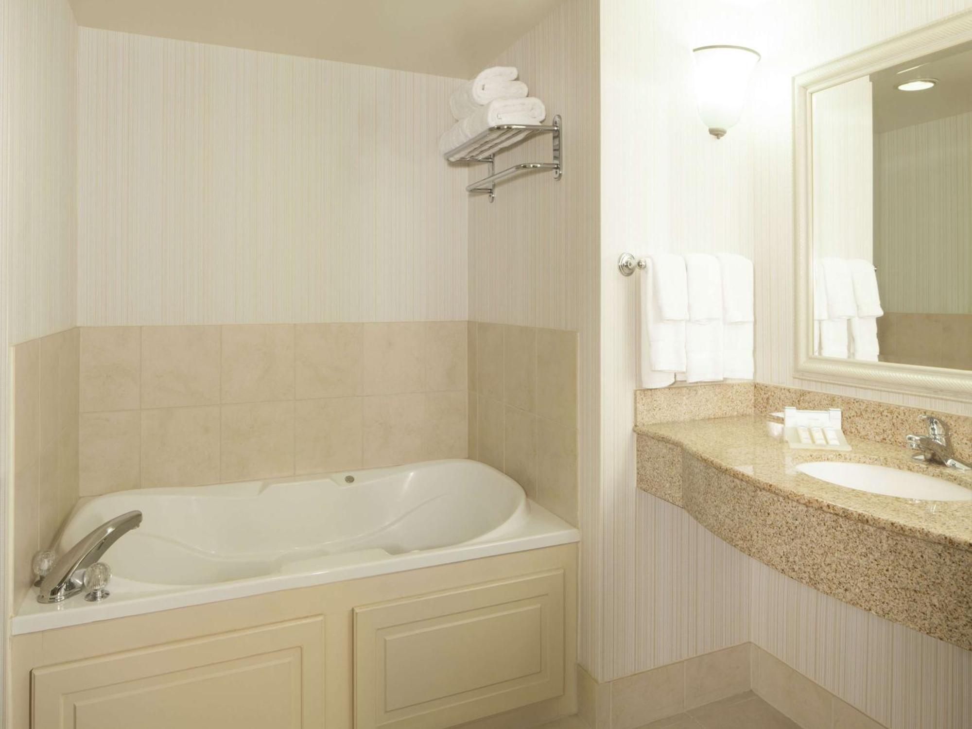 Hilton Garden Inn Virginia Beach Town Center Eksteriør billede