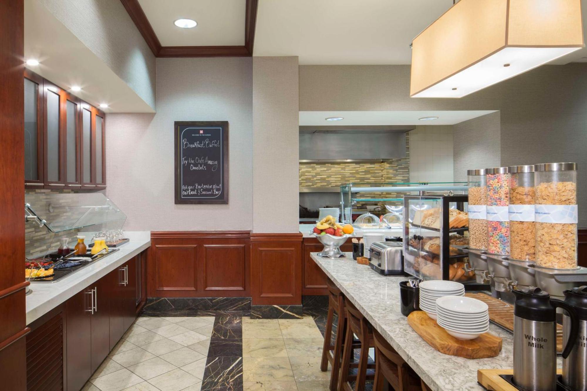 Hilton Garden Inn Virginia Beach Town Center Eksteriør billede