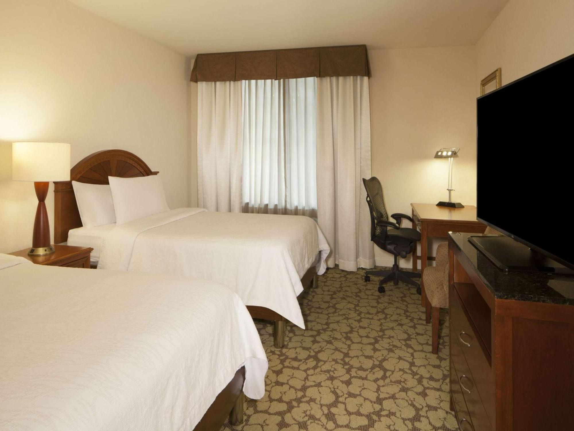 Hilton Garden Inn Virginia Beach Town Center Eksteriør billede