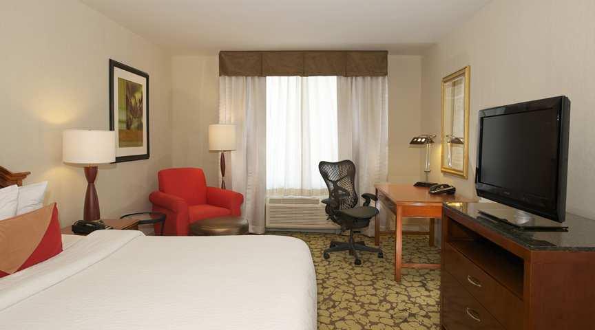Hilton Garden Inn Virginia Beach Town Center Værelse billede