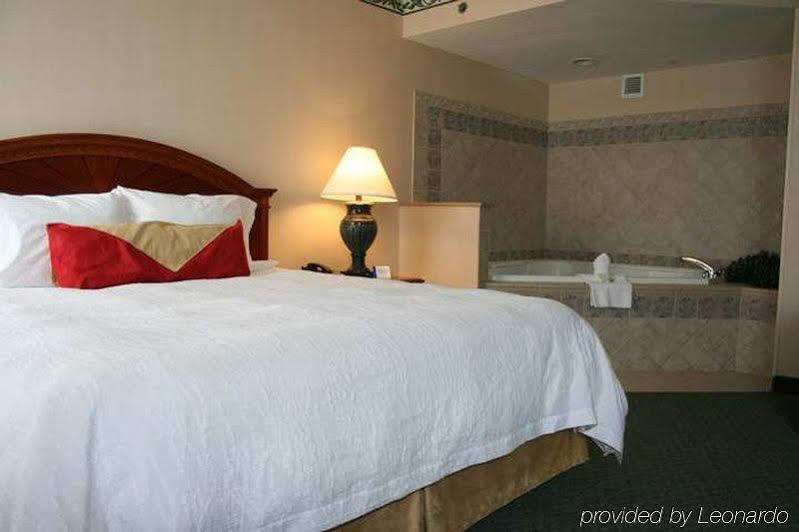 Hilton Garden Inn Virginia Beach Town Center Eksteriør billede